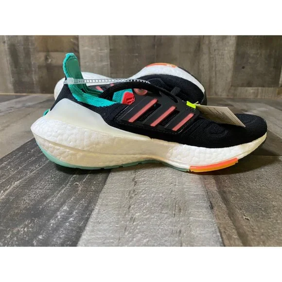 Adidas ULTRABOOST 22 J GIRL Big Kids SIZE 4 Sneaker cblack/turbo/mineus GY4516 - Picture 4 of 14